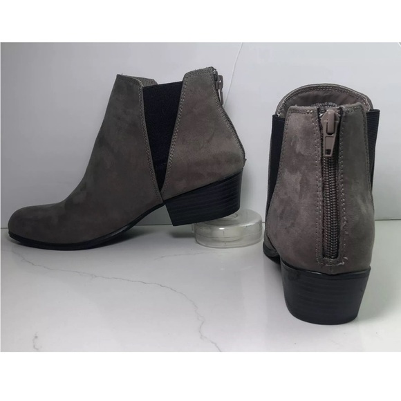 Esprit Tiffany Women’s Ankle Bootie’s Gray Suede Zipper- Low Heel Size 8.5 New - Picture 2 of 9